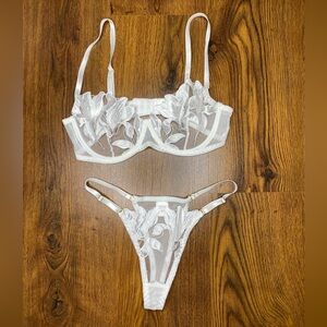 🎀🌷 NWT 🌷🎀 White Sheer Floral Embroidery Elegant 2 Pc Lingerie Set Bra & Thong